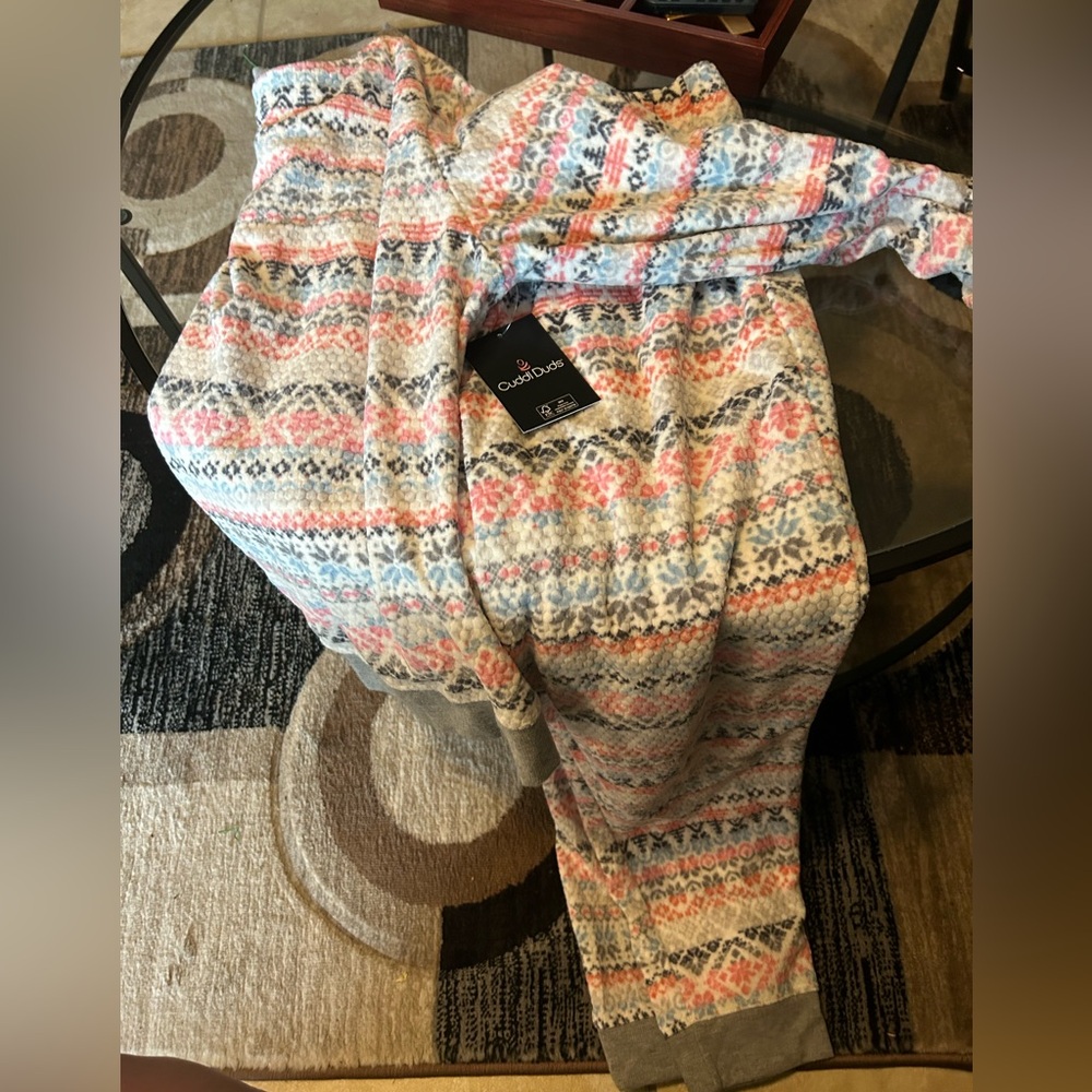 Cuddl Duds Long sleeve Two piece Multicolor Pajama Set Size XL